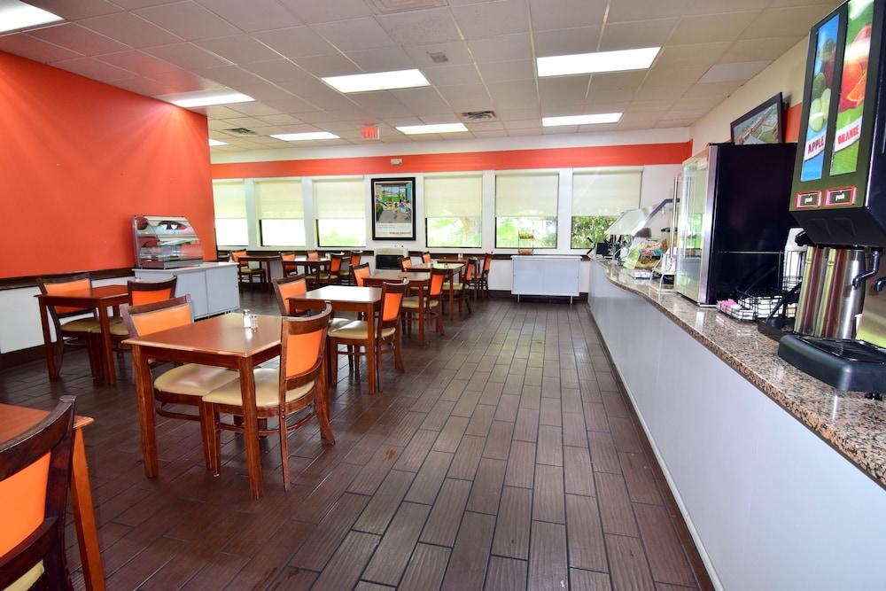 Howard Johnson By Wyndham Ocala Fl I-75 Exterior photo